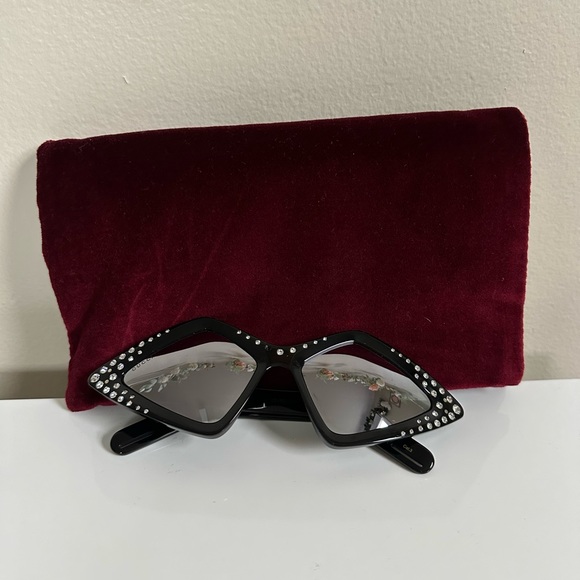 Gucci Hollywood Forever Collection Sunglasses GG0496S Sunglasses with crystals - Picture 2 of 12